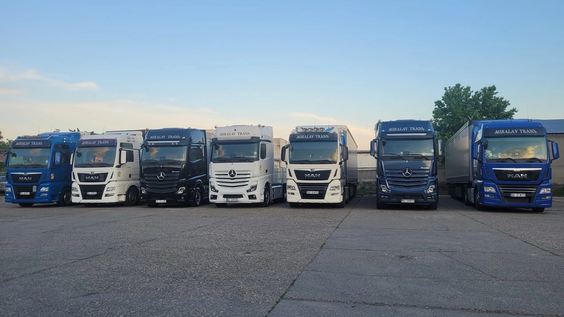 O mica parte din flota de transport international a companiei Miralav Trans